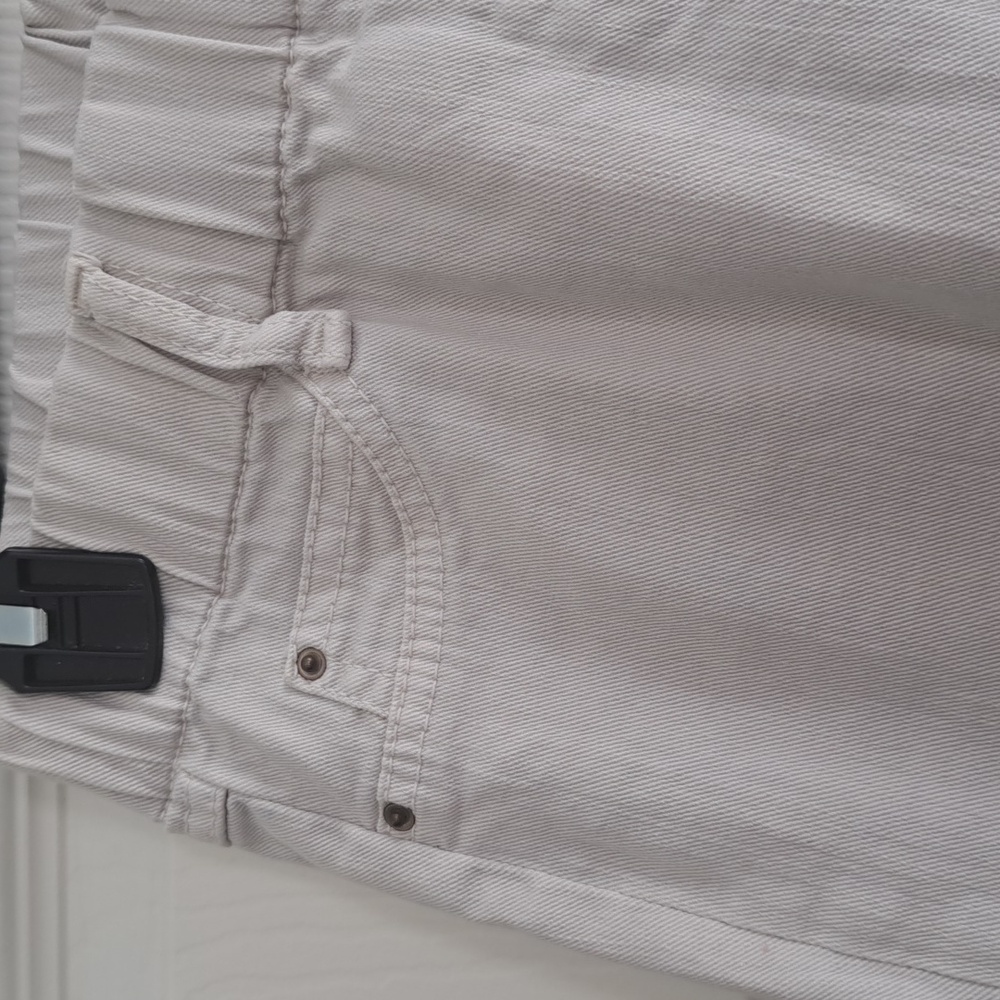 Jeans 6/20 - Picture 2 of 14
